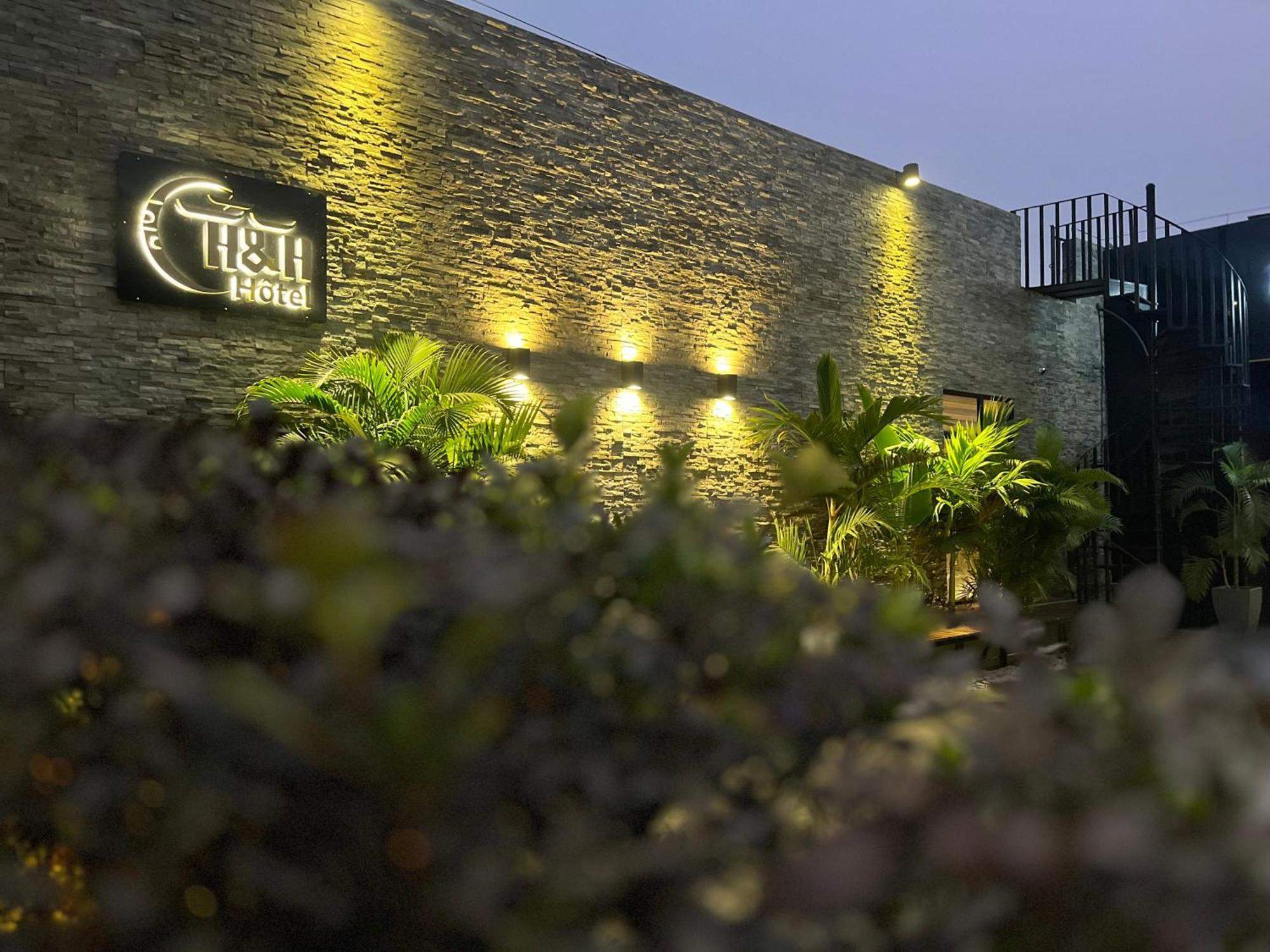 H&H Hotel Kinshasa Exterior photo